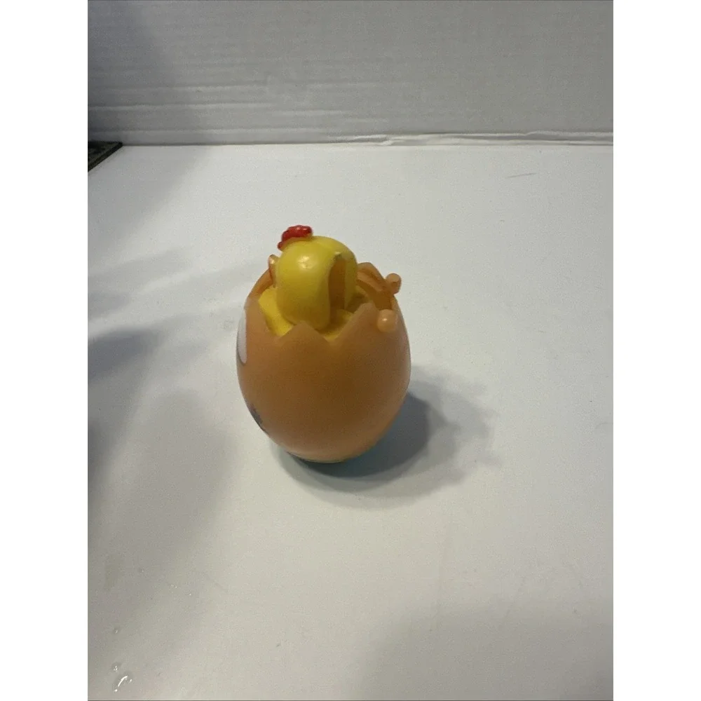 Vtg Pop‎ Up Squeaking Peep Chicken Easter Egg Plastic Chick Squeaks Missing Lid
